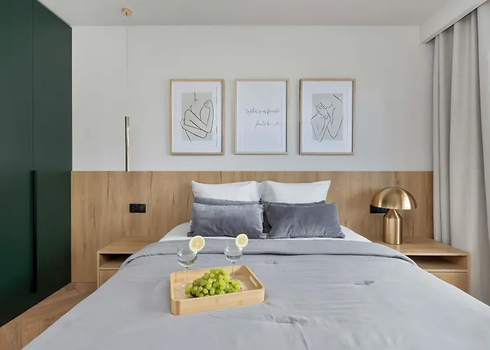 Bright With Parking, Air Conditioning & By Renters Apartment Dziwnow