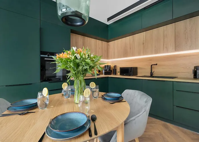 Bright With Parking, Air Conditioning & By Renters Apartment Dziwnow